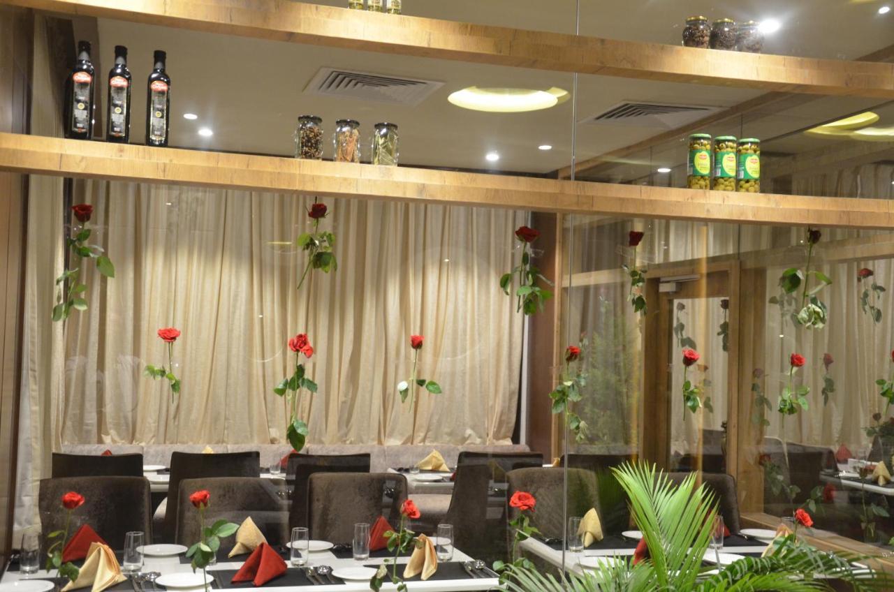 Hotel Prince Viraj Jabalpur Exterior foto